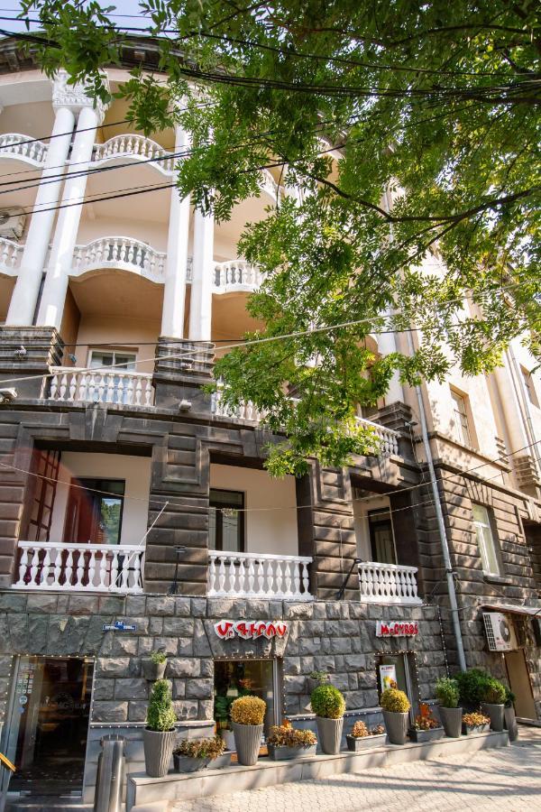 Hotelise L Pillar Apartment Erivan Dış mekan fotoğraf